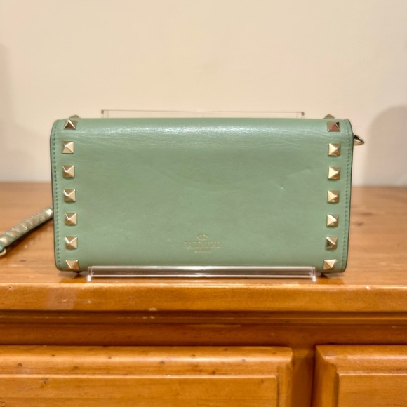 Valentino Garavani rockstud wristlet wallet green tea sorbet - Picture 3 of 10